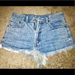 Levi’s 505 cutoff shorts